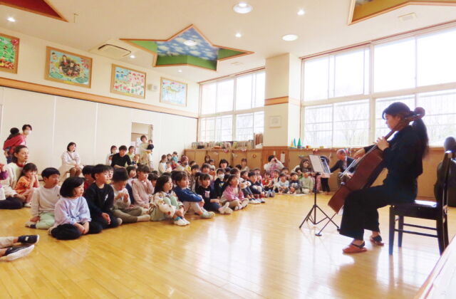 ケイテーひろば♪　チェロ演奏会がありました。