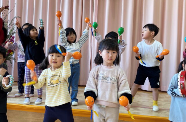 入園式に向けて練習しているよ♪（きりん組・ぱんだ組）
